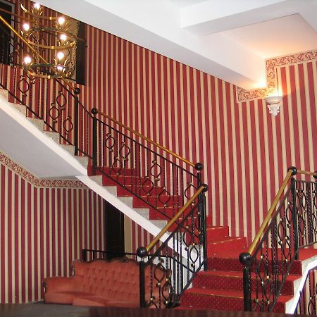 Hotel Ksiezycowy Dworek Кентшин Екстер'єр фото
